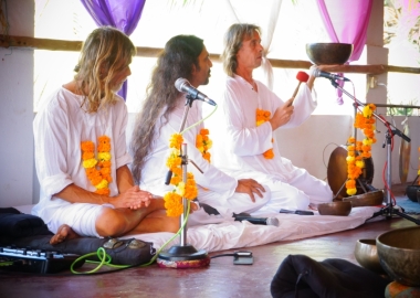 Sound healing tibetan singing Bowls shamans